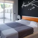 Casa Moderna Con Jardin Y Piscina Privada - - Es-360-1 Feriehus